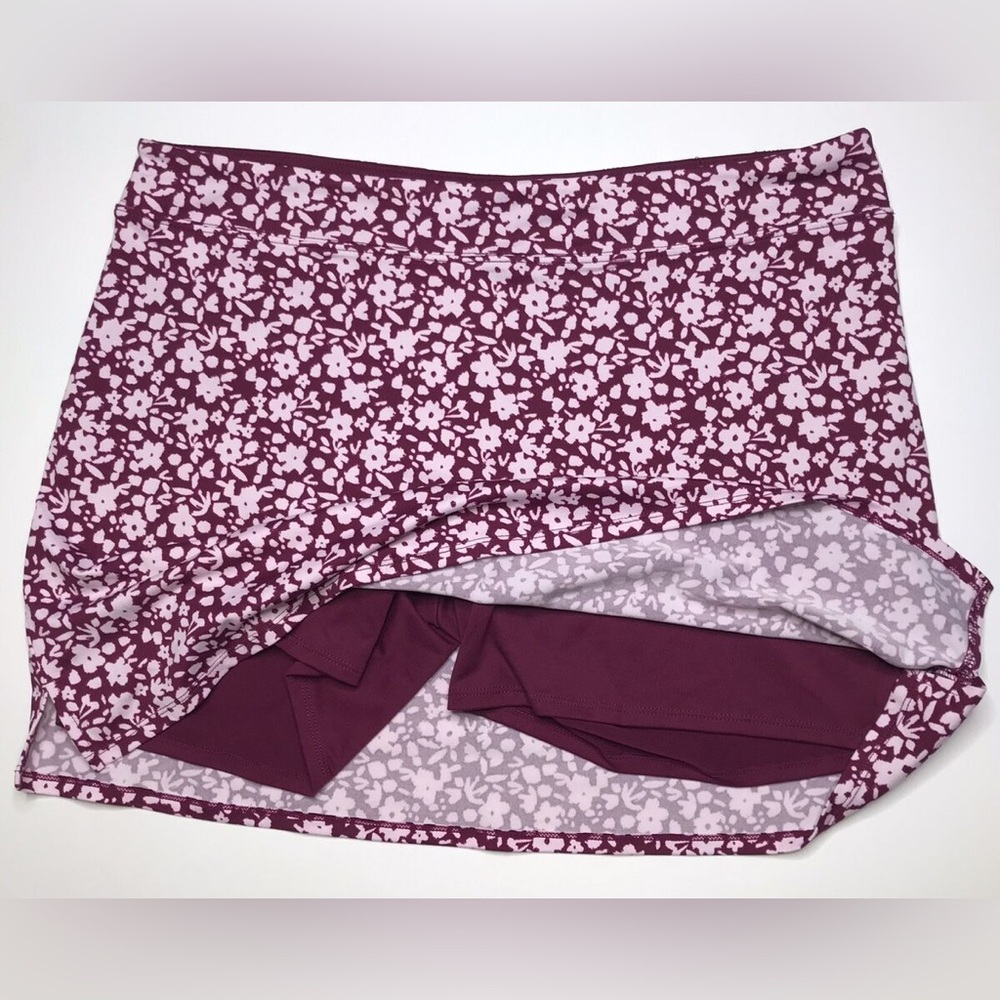 Tranquility Ditzy Garden Skorts M NWT